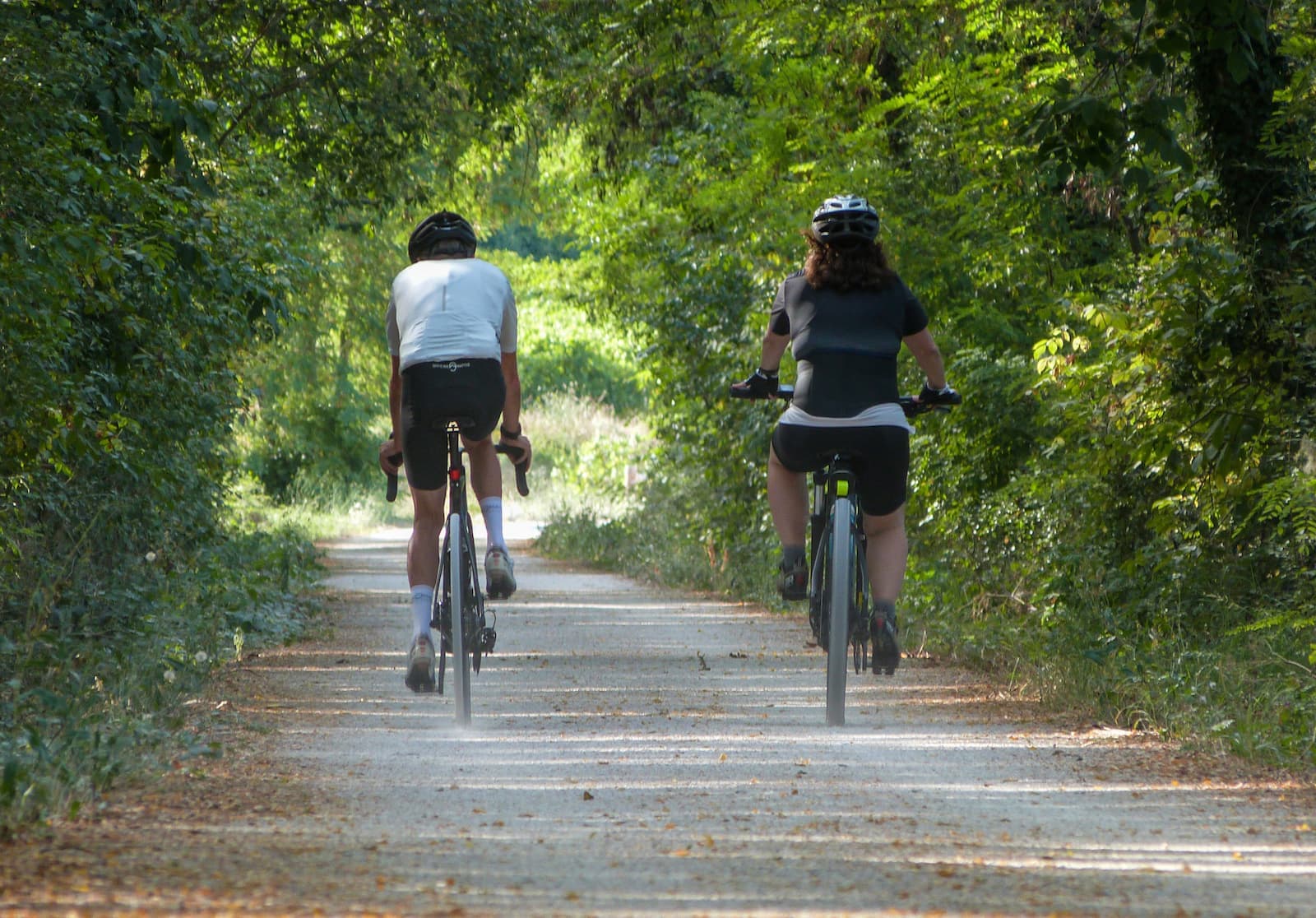 Rowerzyści na ścieżce Via Ardeche. Zdjęcie: Kakoula10