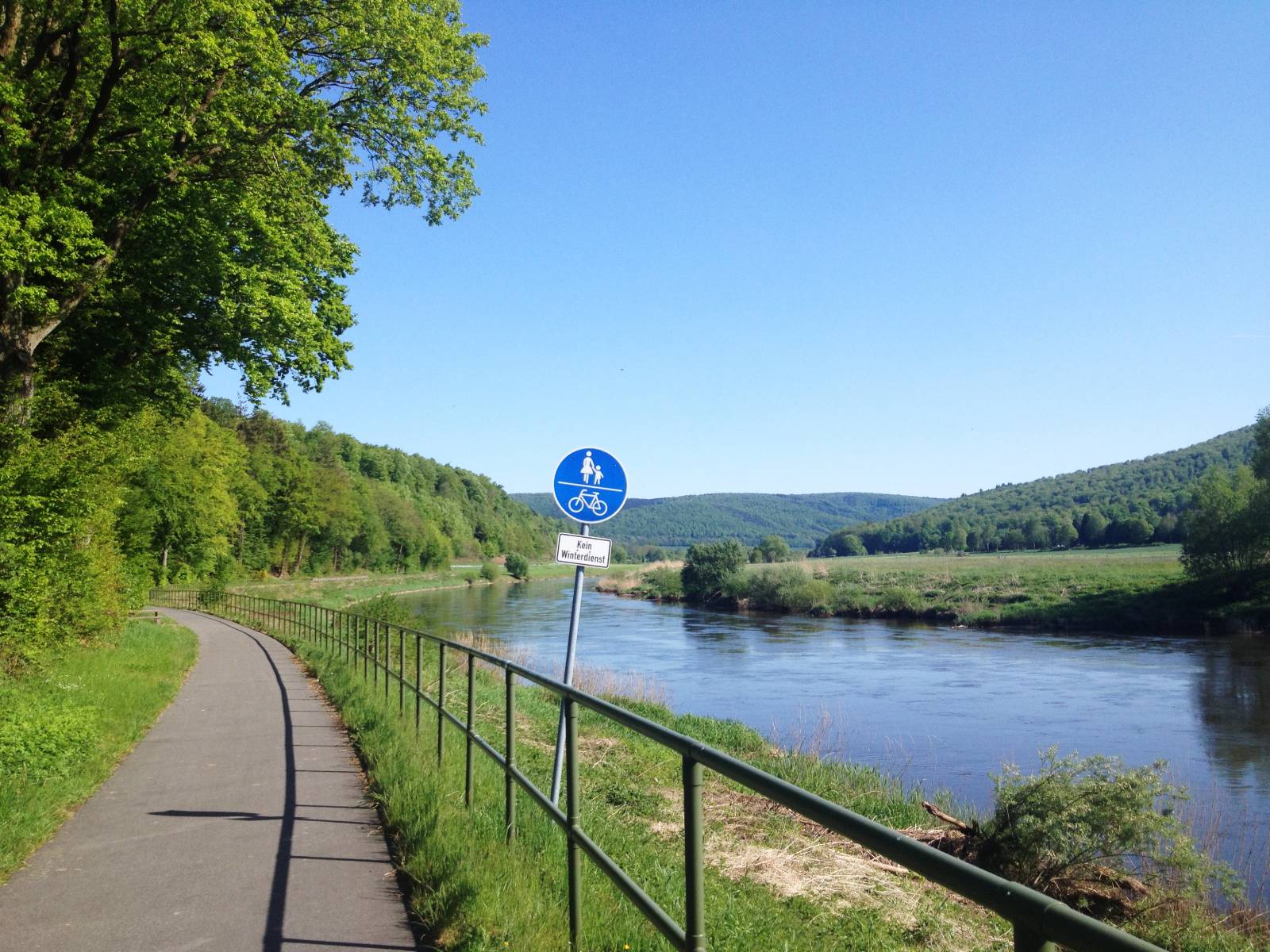 Ścieżka rowerowa Weser-Radweg. Zdjęcie: Kitty Terwolbeck